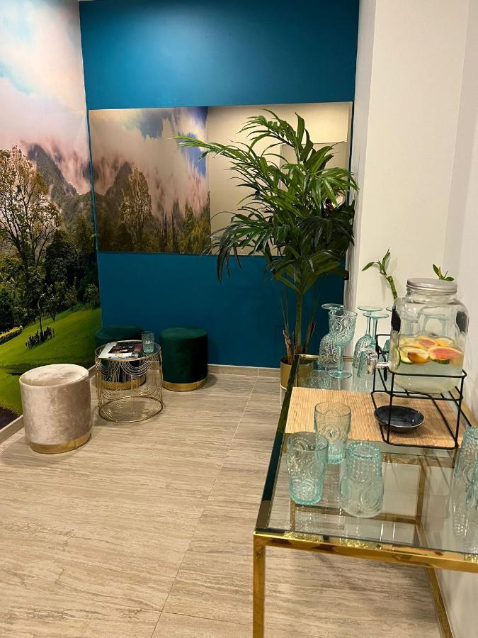 Brand New Studio Near The Beach, ジブラルタル エクステリア 写真