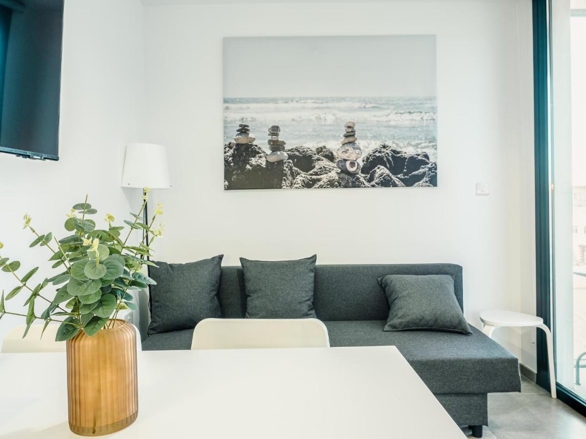 Brand New Studio Near The Beach, ジブラルタル エクステリア 写真
